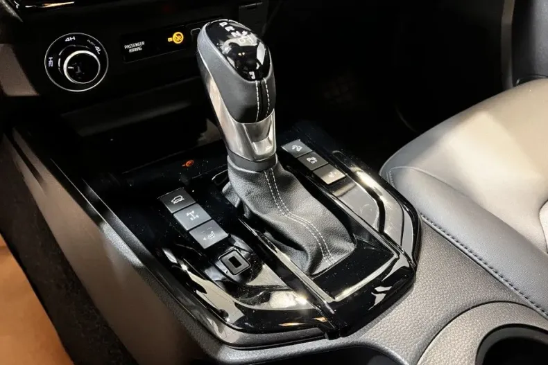 Isuzu D-Max din 2024 cu 2.055 km - oferta ISU132128 - foto 18