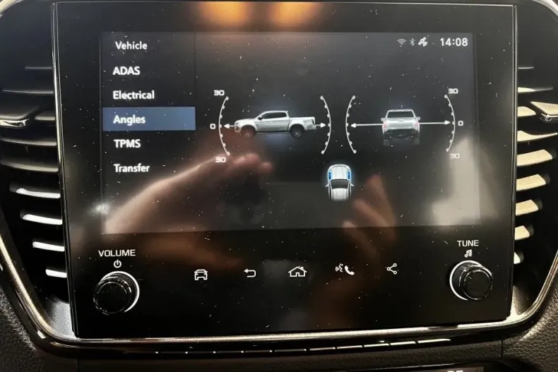 Isuzu D-Max din 2024 cu 2.055 km - oferta ISU132128 - foto 24