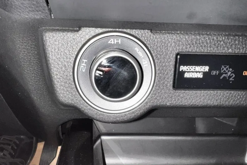 Isuzu D-Max din 2024 cu 2.055 km - oferta ISU132128 - foto 32