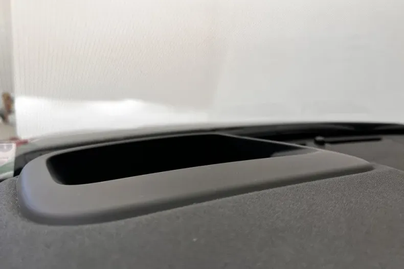 Land Rover Discovery Sport din 2024 cu 16.500 km - oferta LAN132139 - foto 27