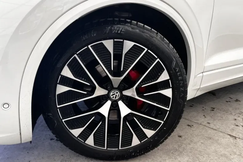 Volkswagen Touareg din 2023 cu 44.500 km - oferta VOL132140 - foto 8