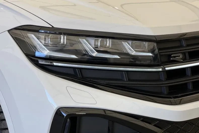 Volkswagen Touareg din 2023 cu 44.500 km - oferta VOL132140 - foto 11