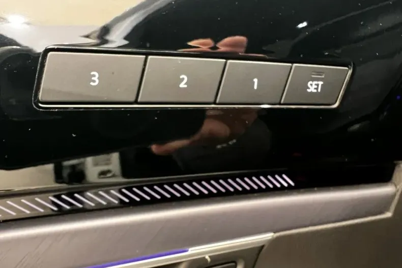 Volkswagen Touareg din 2023 cu 44.500 km - oferta VOL132140 - foto 15