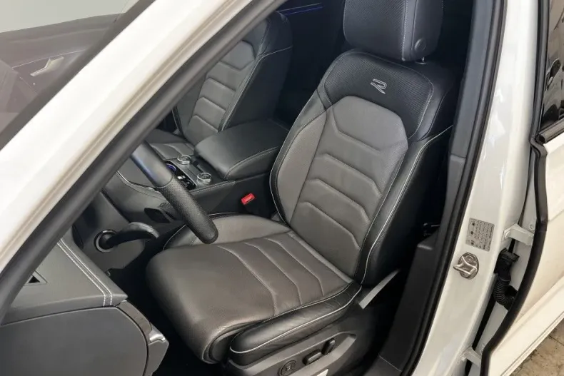 Volkswagen Touareg din 2023 cu 44.500 km - oferta VOL132140 - foto 16