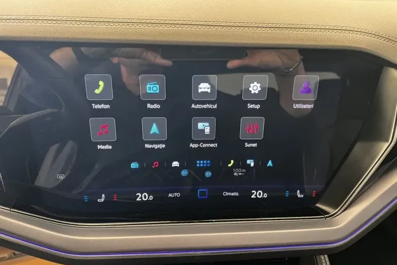 Volkswagen Touareg din 2023 cu 44.500 km - oferta VOL132140 - foto 24