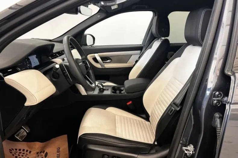 Land Rover Discovery Sport din 2024 cu 9.707 km - oferta LAN132144 - foto 6