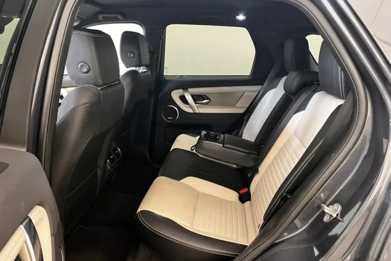 Land Rover Discovery Sport din 2024 cu 9.707 km - oferta LAN132144 - foto 7