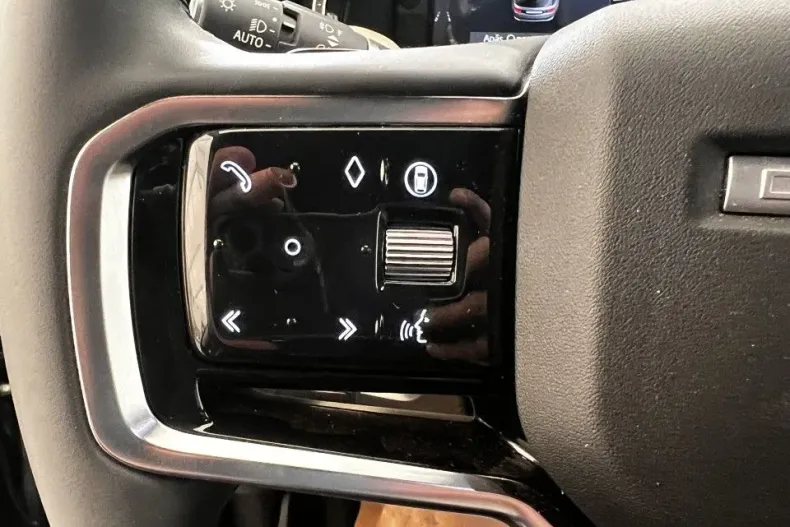 Land Rover Discovery Sport din 2024 cu 9.707 km - oferta LAN132144 - foto 27