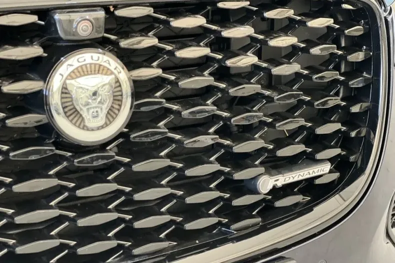 Jaguar F-Pace din 2024 cu 10.752 km - oferta JAG132146 - foto 4