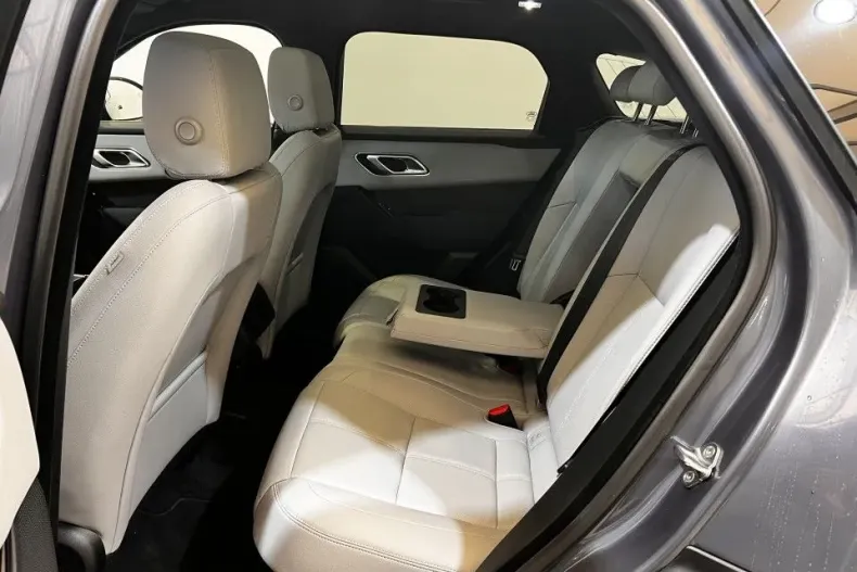 Land Rover Range Rover Velar din 2024 cu 16.392 km - oferta LAN132156 - foto 10