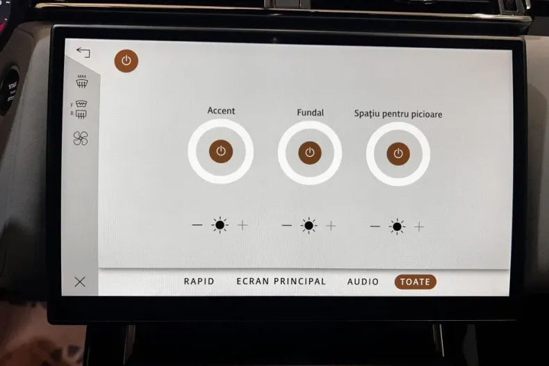 Land Rover Range Rover Velar din 2024 cu 16.392 km - oferta LAN132156 - foto 34