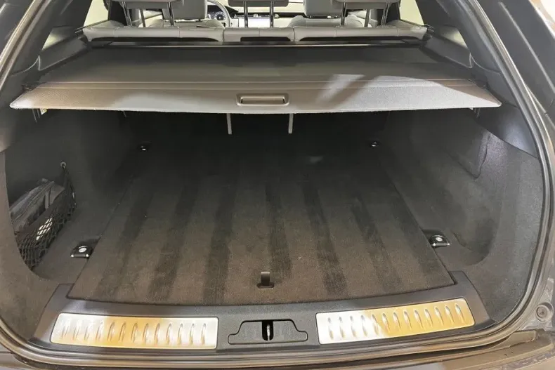 Land Rover Range Rover Velar din 2024 cu 16.392 km - oferta LAN132156 - foto 36