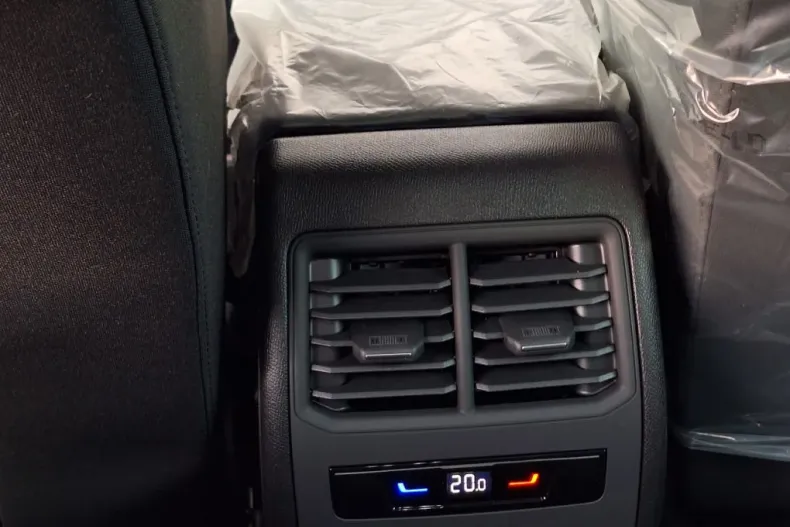 Seat Leon din 2025 cu 5 km - oferta SEA132164 - foto 13