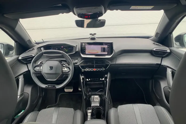 Peugeot 2008 din 2024 cu 5.900 km - oferta PEU132173 - foto 5