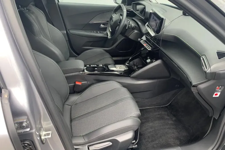 Peugeot 2008 din 2024 cu 5.900 km - oferta PEU132173 - foto 8