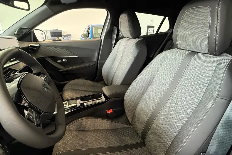 Peugeot 2008 din 2025 cu 10 km - oferta PEU132177 - foto 7