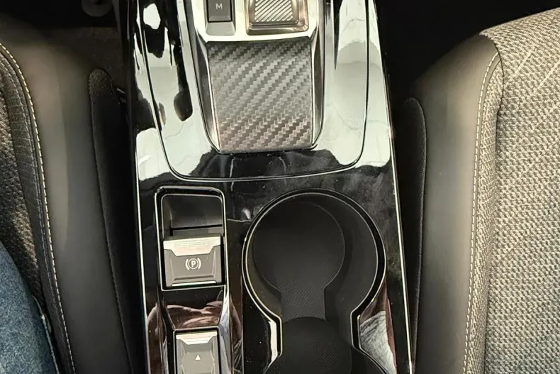 Peugeot 2008 din 2025 cu 10 km - oferta PEU132177 - foto 10