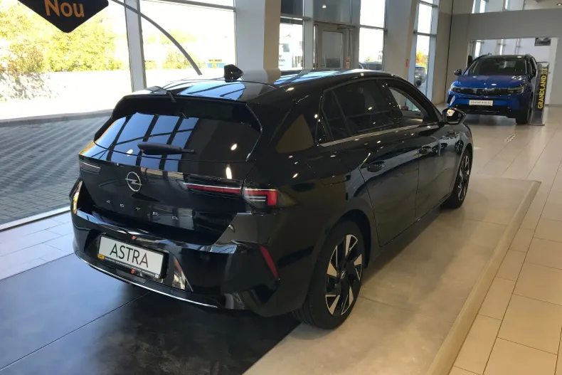 Opel Astra din 2022 cu 25.430 km - oferta OPE132180 - foto 3