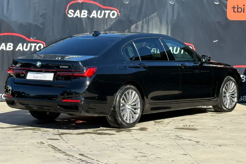 BMW Seria 7 din 2022 cu 76.681 km - oferta BMW132185 - foto 24