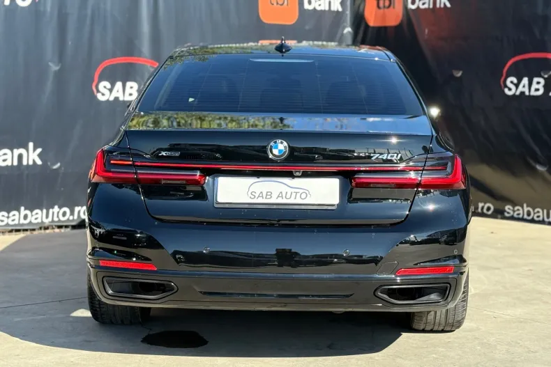BMW Seria 7 din 2022 cu 76.681 km - oferta BMW132185 - foto 25