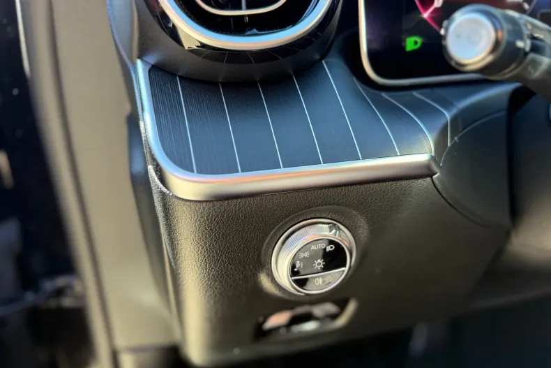 Mercedes-Benz C din 2023 cu 25.136 km - oferta MER132186 - foto 8