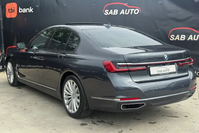 BMW Seria 7 din 2019 cu 99.800 km - oferta BMW132198 - foto 37