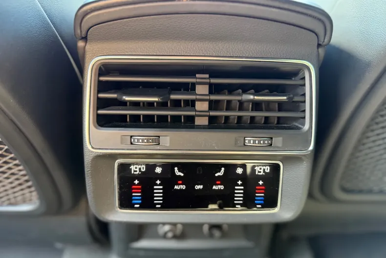 Audi Q8 din 2019 cu 174.777 km - oferta AUD132205 - foto 28