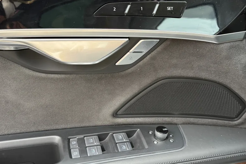 Audi A8 din 2023 cu 64.559 km - oferta AUD132219 - foto 20