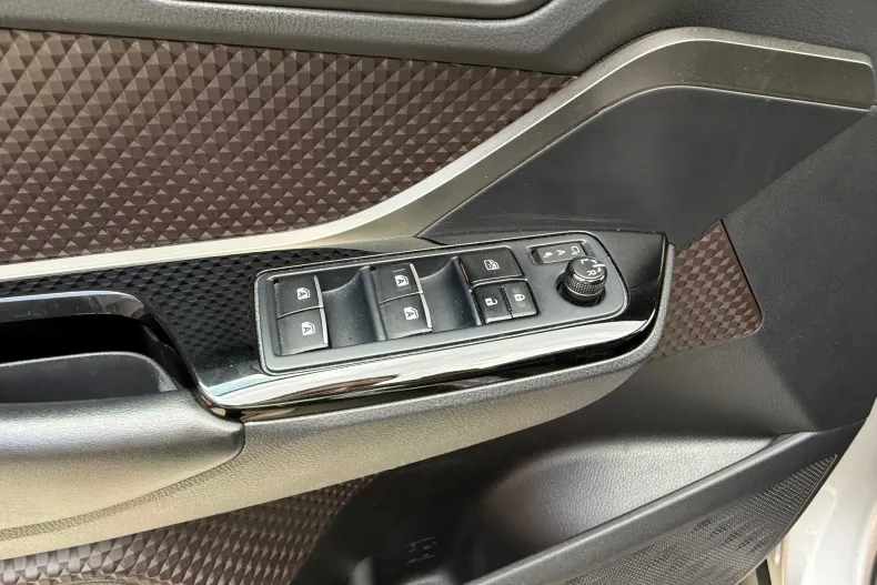 Toyota C-HR din 2019 cu 151.067 km - oferta TOY132229 - foto 17