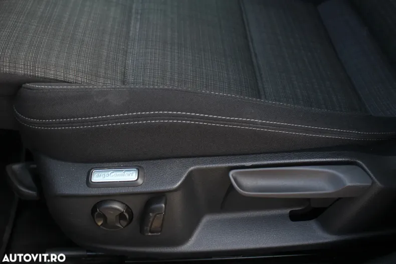 Volkswagen Passat din 2020 cu 124.135 km - oferta VOL132238 - foto 16