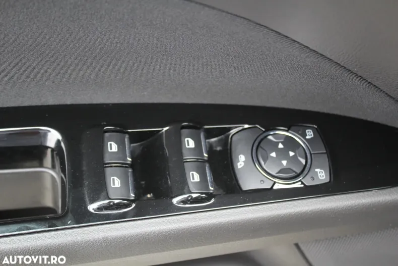 Ford Mondeo din 2020 cu 65.792 km - oferta FOR132249 - foto 11