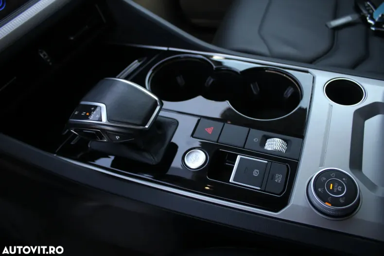 Volkswagen Touareg din 2022 cu 172.263 km - oferta VOL132251 - foto 8