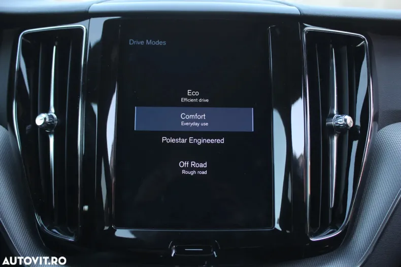 Volvo XC60 din 2019 cu 67.494 km - oferta VOL132256 - foto 15
