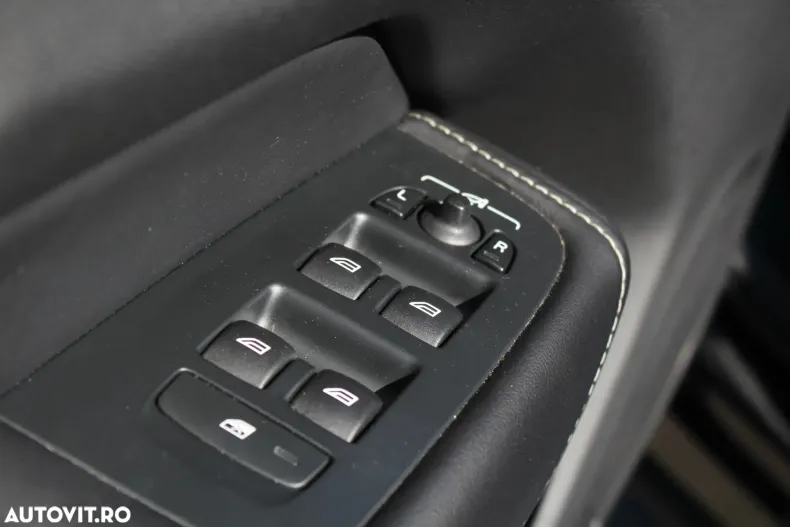 Volvo XC60 din 2019 cu 67.494 km - oferta VOL132256 - foto 21