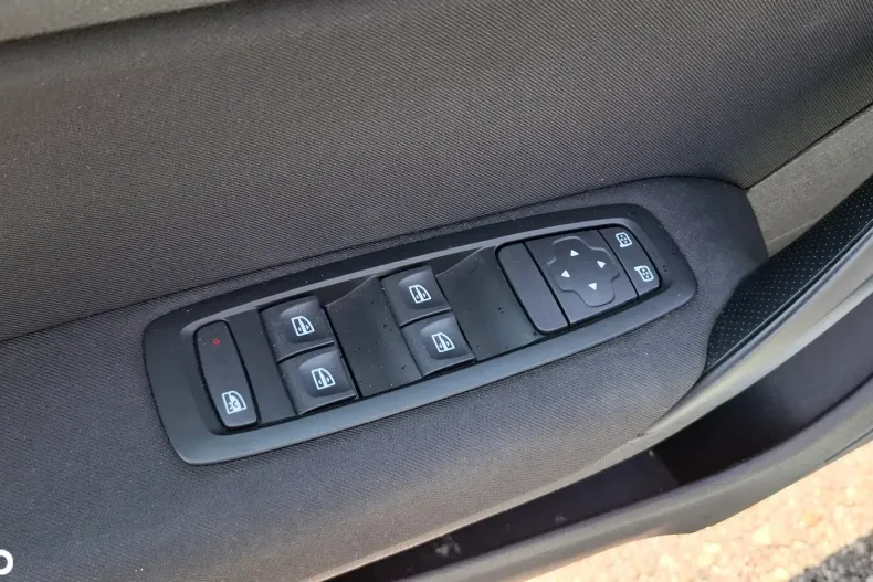 Renault Megane din 2020 cu 86.735 km - oferta REN132281 - foto 18