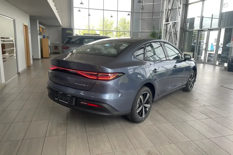 BYD SEAL din 2025 cu 1 km - oferta BYD132296 - foto 5