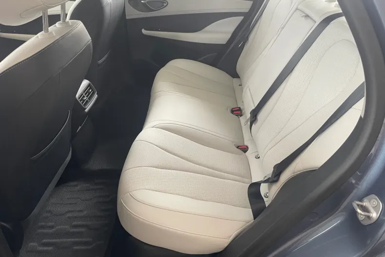 BYD SEAL din 2025 cu 1 km - oferta BYD132296 - foto 10