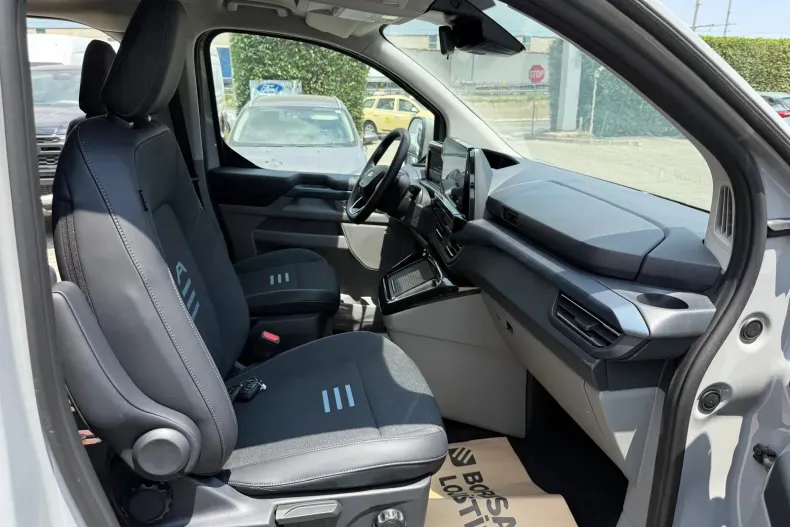 Ford Tourneo Custom din 2025 cu 1 km - oferta FOR132302 - foto 11