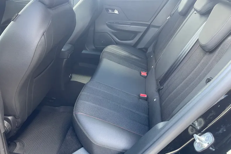 Opel Mokka din 2023 cu 10.340 km - oferta OPE132325 - foto 11