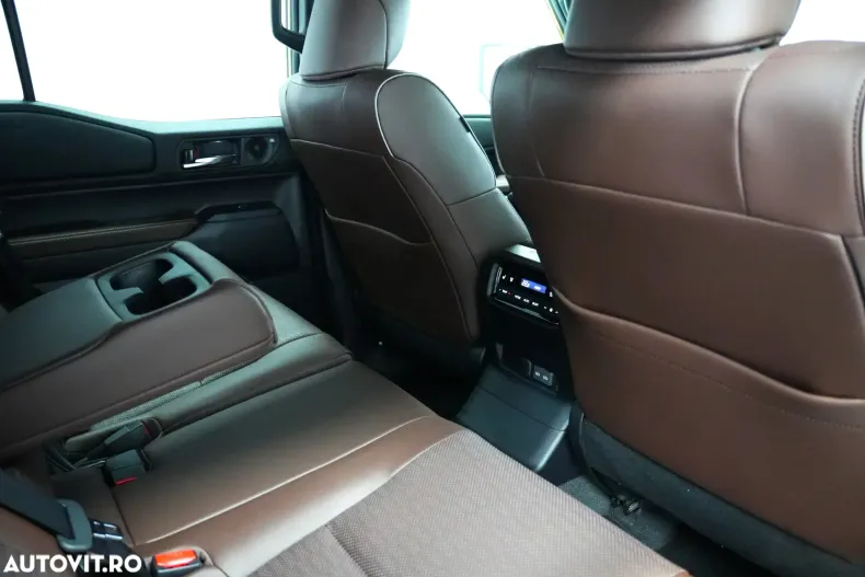 Toyota Land Cruiser din 2024 cu 10 km - oferta TOY132348 - foto 11