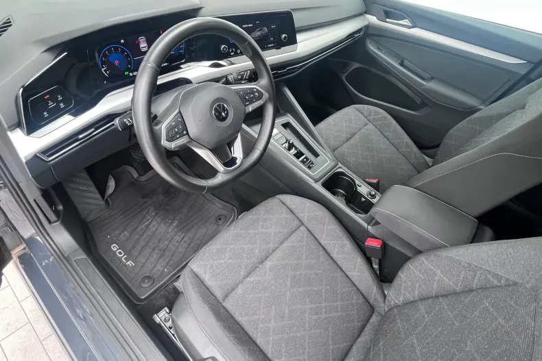 Volkswagen Golf din 2023 cu 42.437 km - oferta VOL132367 - foto 11