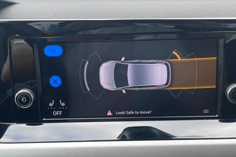 Volkswagen Golf din 2023 cu 42.437 km - oferta VOL132367 - foto 16