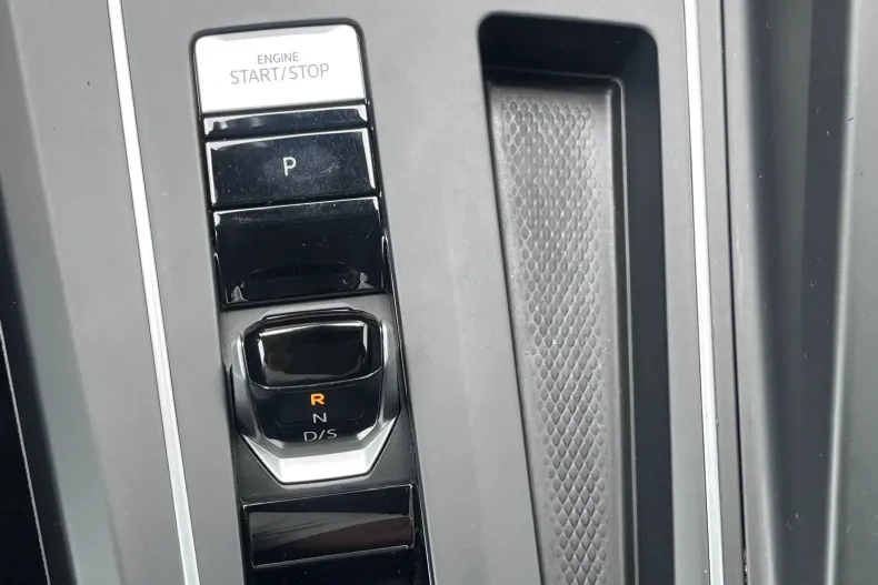 Volkswagen Golf din 2023 cu 42.437 km - oferta VOL132367 - foto 19