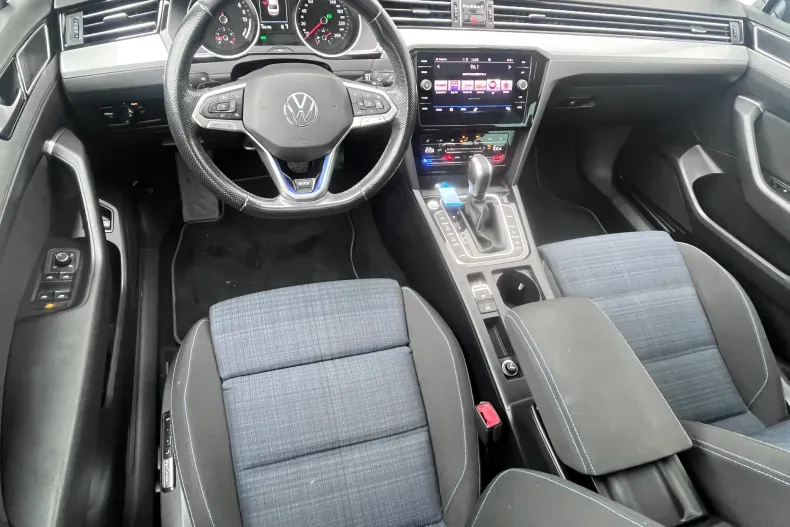 Volkswagen Passat din 2021 cu 158.137 km - oferta VOL132369 - foto 7