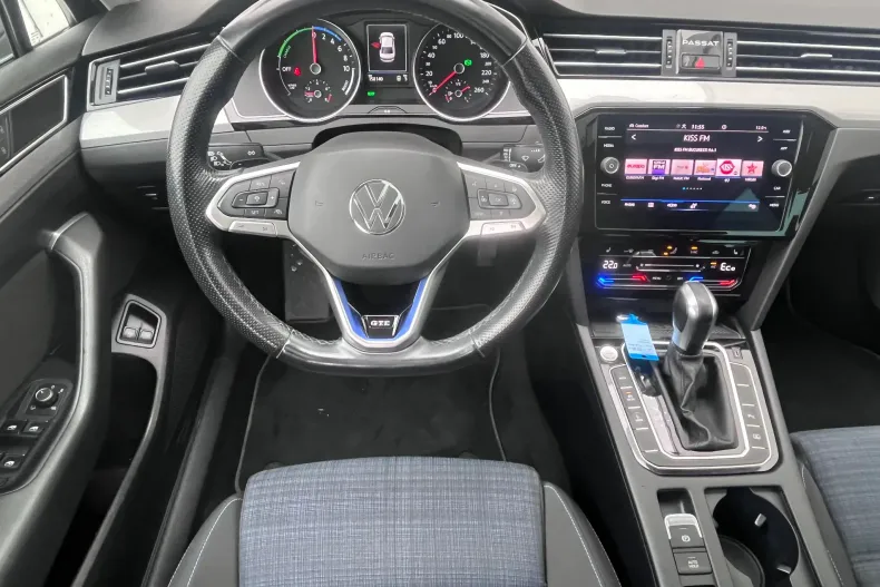 Volkswagen Passat din 2021 cu 158.137 km - oferta VOL132369 - foto 8