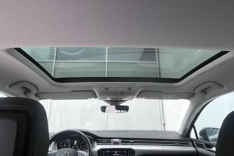 Volkswagen Passat din 2021 cu 158.137 km - oferta VOL132369 - foto 10