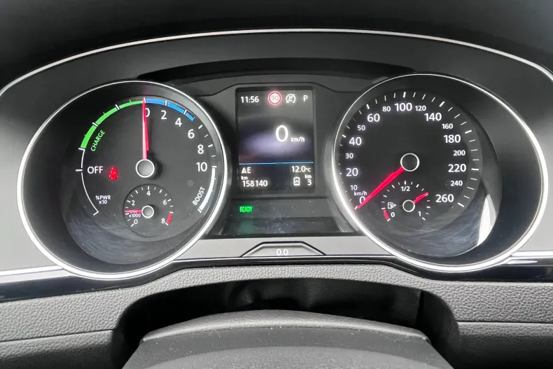 Volkswagen Passat din 2021 cu 158.137 km - oferta VOL132369 - foto 14