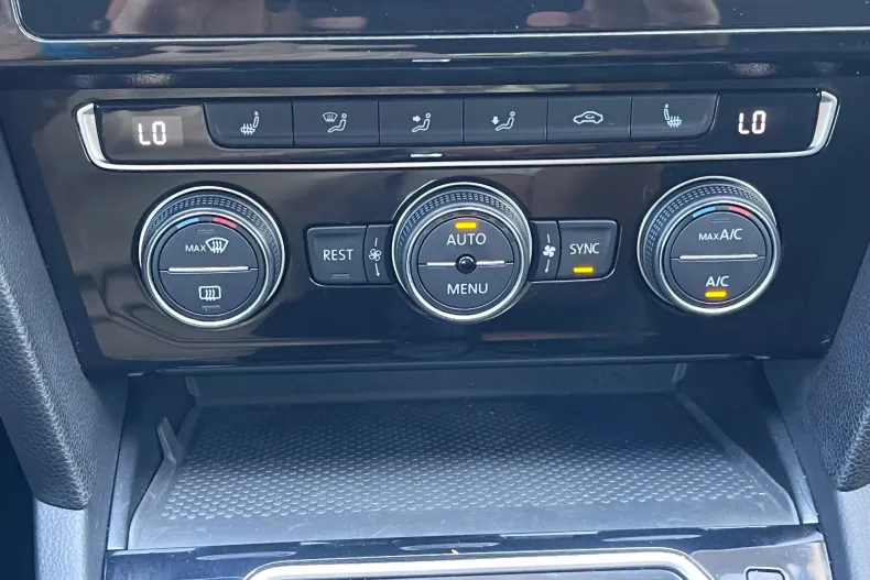 Volkswagen Passat din 2020 cu 95.911 km - oferta VOL132378 - foto 19