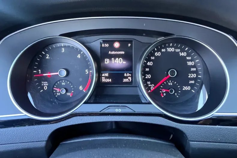 Volkswagen Passat din 2020 cu 99.265 km - oferta VOL132380 - foto 13