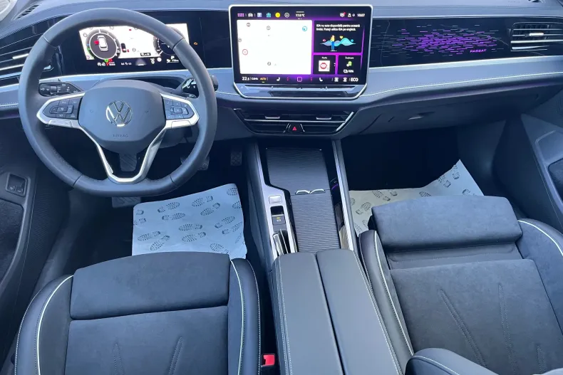 Volkswagen Passat din 2025 cu 6.500 km - oferta VOL132381 - foto 9